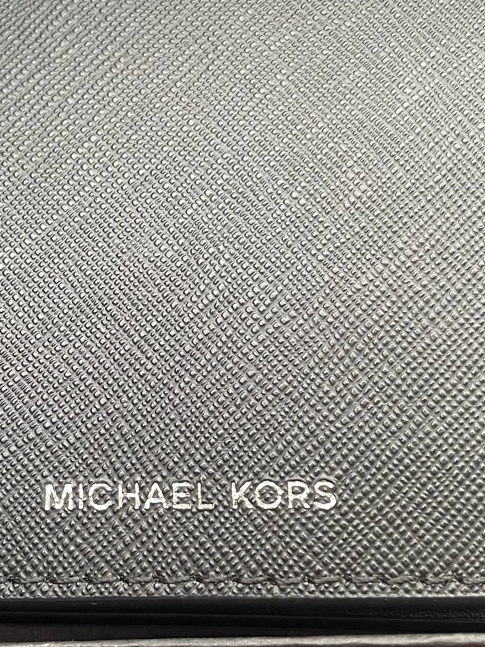 🩶 NWT Authentic Michael Kors Black Slim not bulky “Andy”Wallet Brand New Luxury
